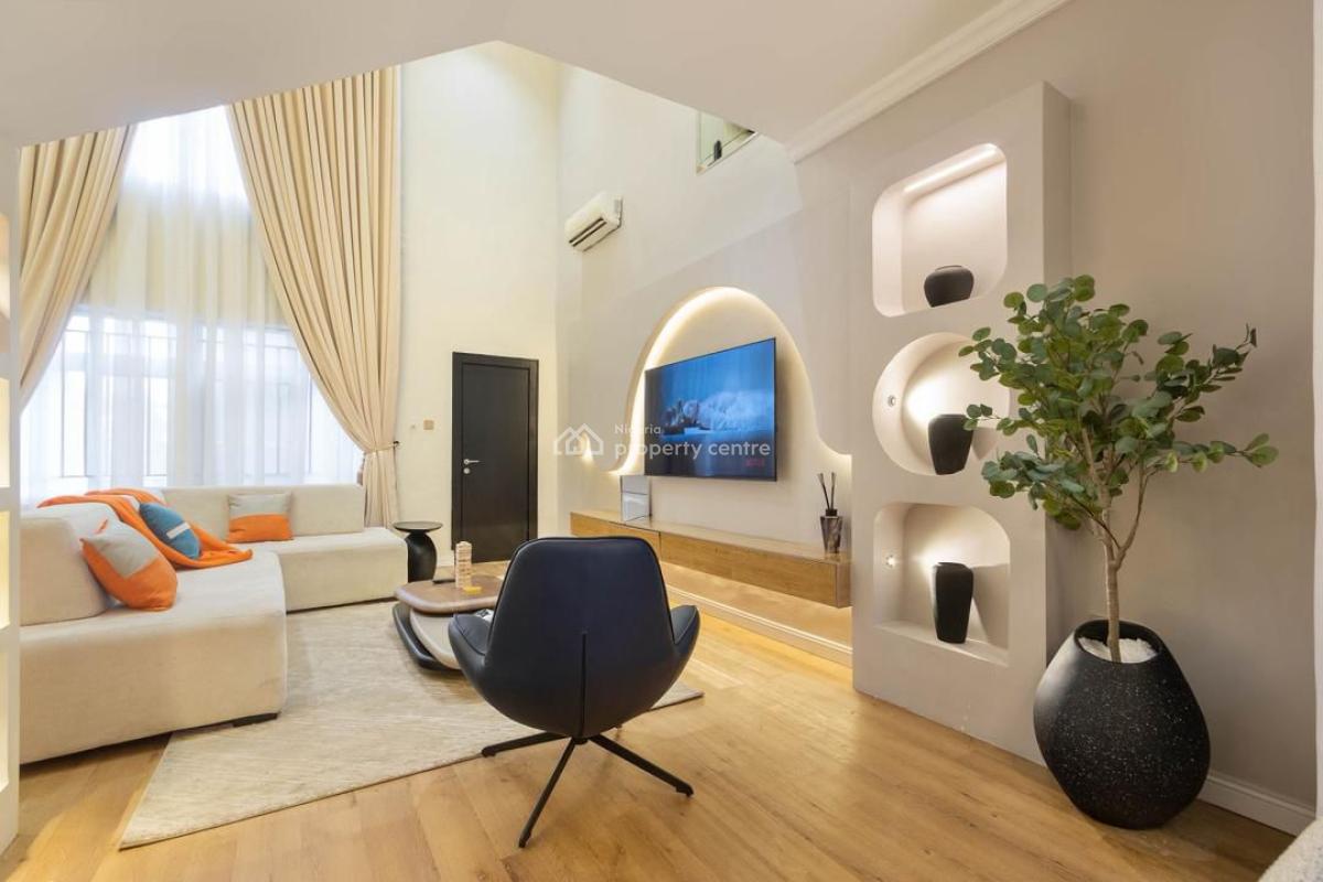 Luxurious 3 Bedrooms Apartment with Gymnasium and Swimming Pool, Lekki Phase 1, Lekki, Lagos, Flat / Apartment Short Let