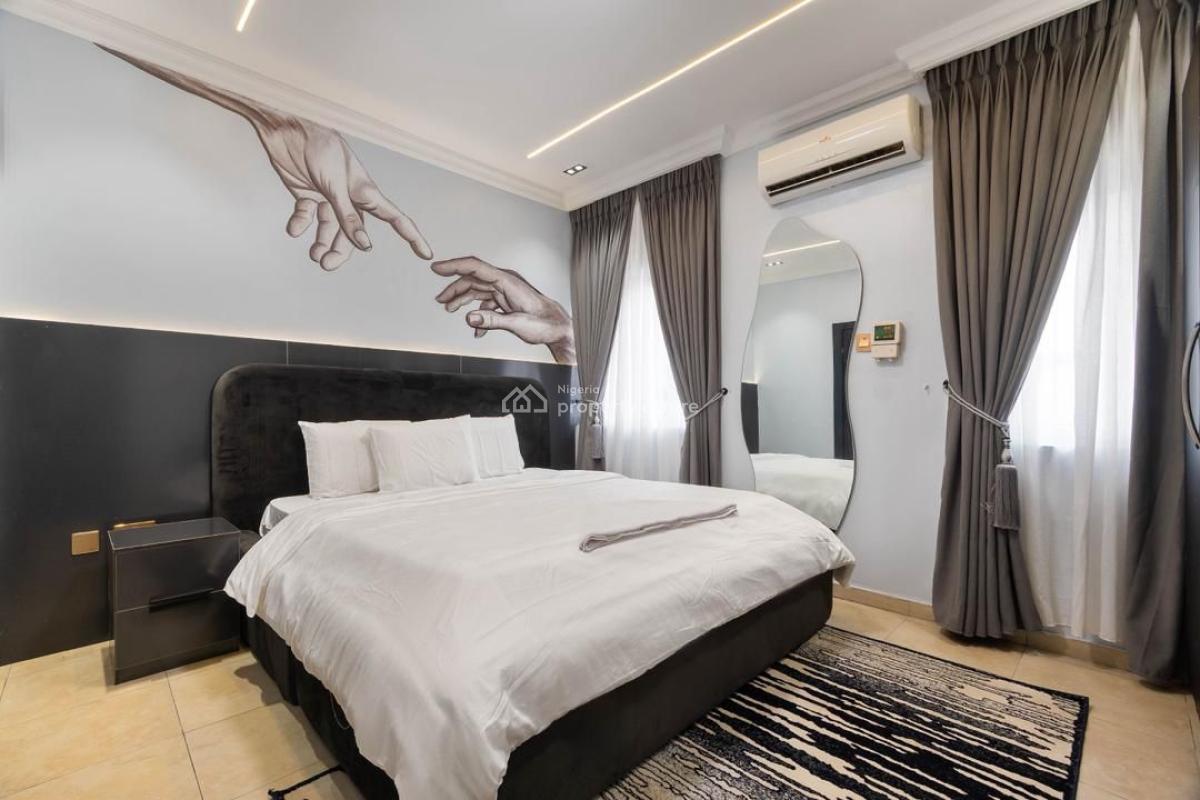 Luxurious 3 Bedrooms Apartment with Gymnasium and Swimming Pool, Lekki Phase 1, Lekki, Lagos, Flat / Apartment Short Let