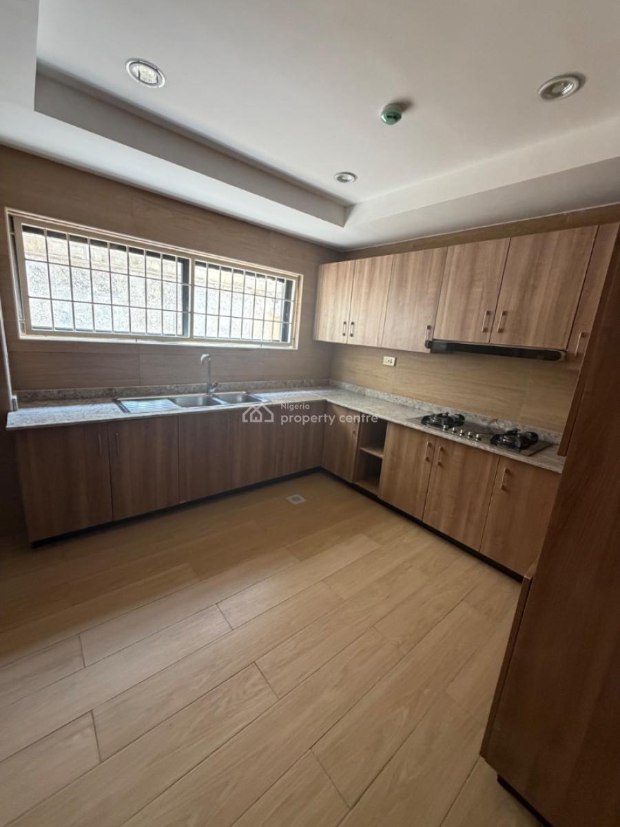 Standard 3 Bedroom Spa with a Bq, Asokoro District, Abuja, Flat / Apartment for Rent