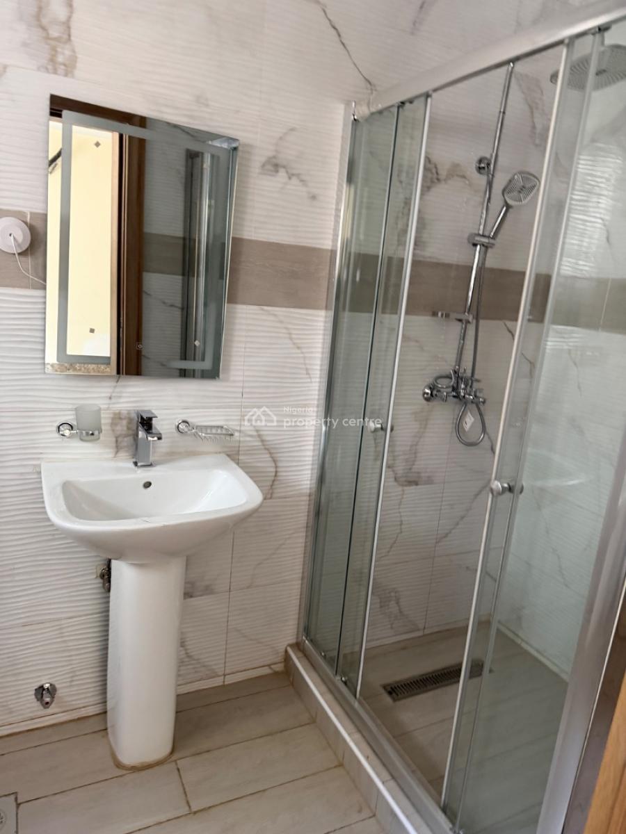 Standard 3 Bedroom Spa with a Bq, Asokoro District, Abuja, Flat / Apartment for Rent