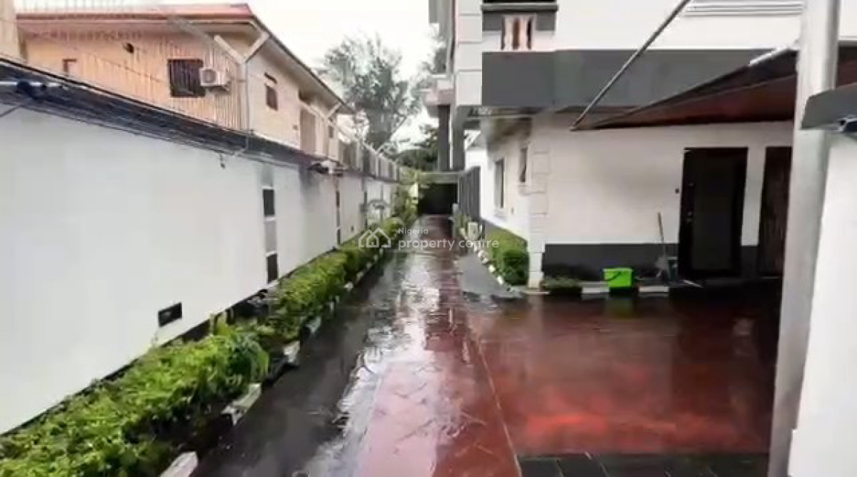 Spacious and Tastefully Finished 8 Bedroom Duplex, Off Road 2, Vgc, Lekki, Lagos, Detached Duplex for Rent