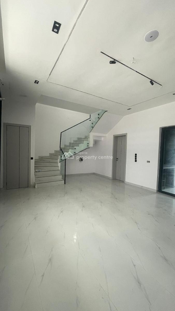 4 Bedroom Semi Detached with Bq, Ikota, Lekki, Lagos, Semi-detached Duplex for Sale