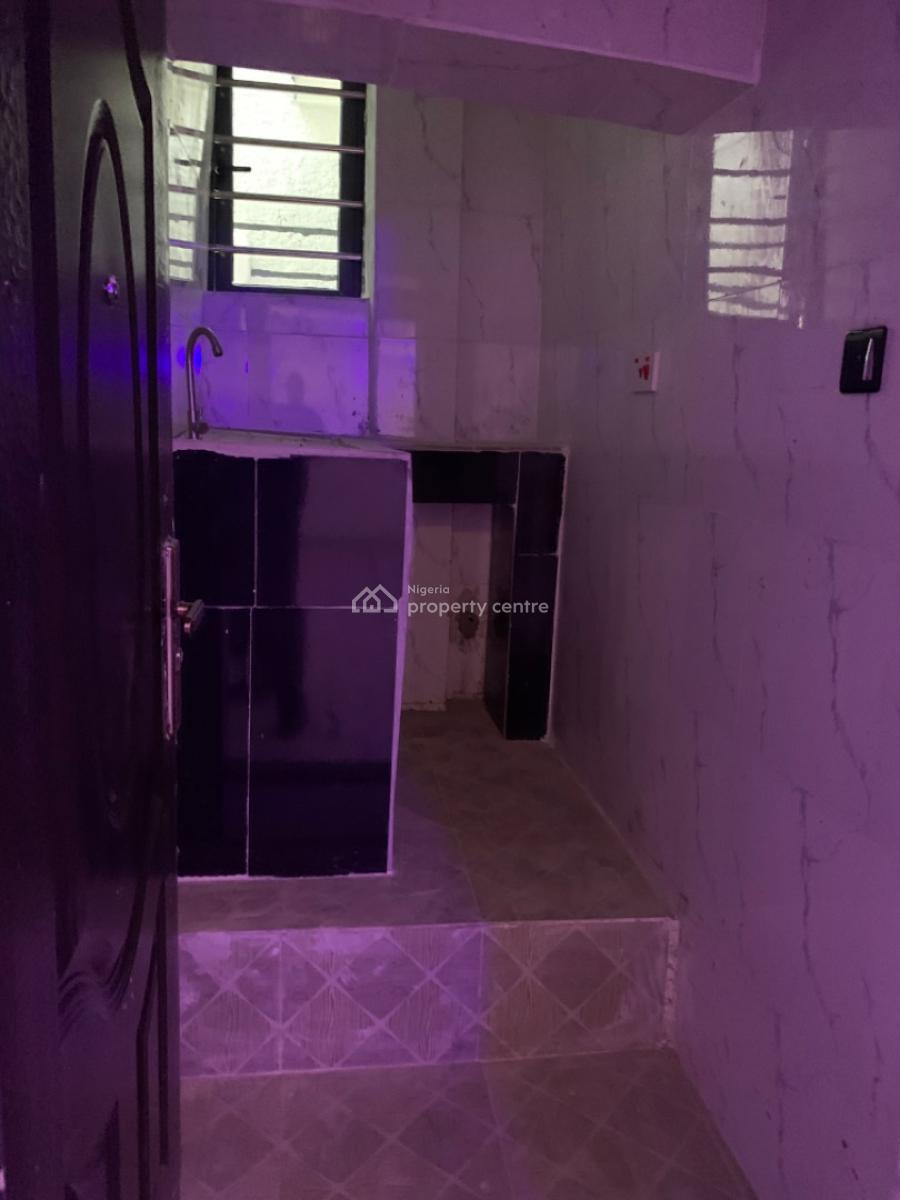 Spacious Room Self Con, Olowora, Magodo, Lagos, Self Contain (single Rooms) for Rent