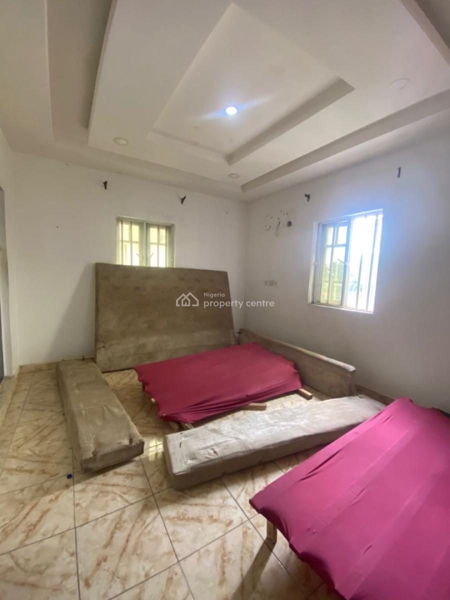 Standard and Spacious 3 Bedroom Upstairs, Abraham Adesanya Bus Stop, Ajah, Lagos, Flat / Apartment for Rent