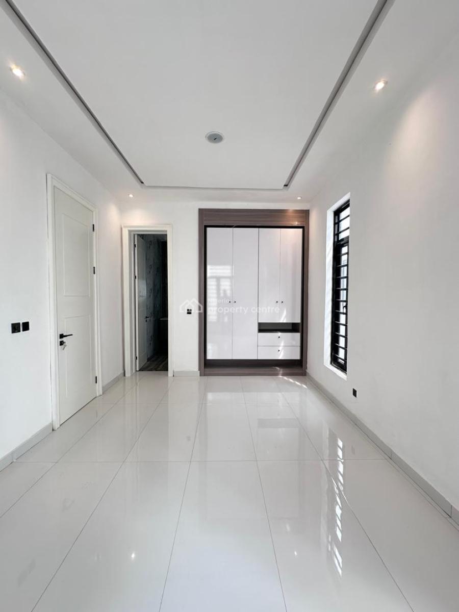 Solid 5 Bedroom Detached with Pool & Bq, Ikota, Lekki, Lagos, Detached Duplex for Sale