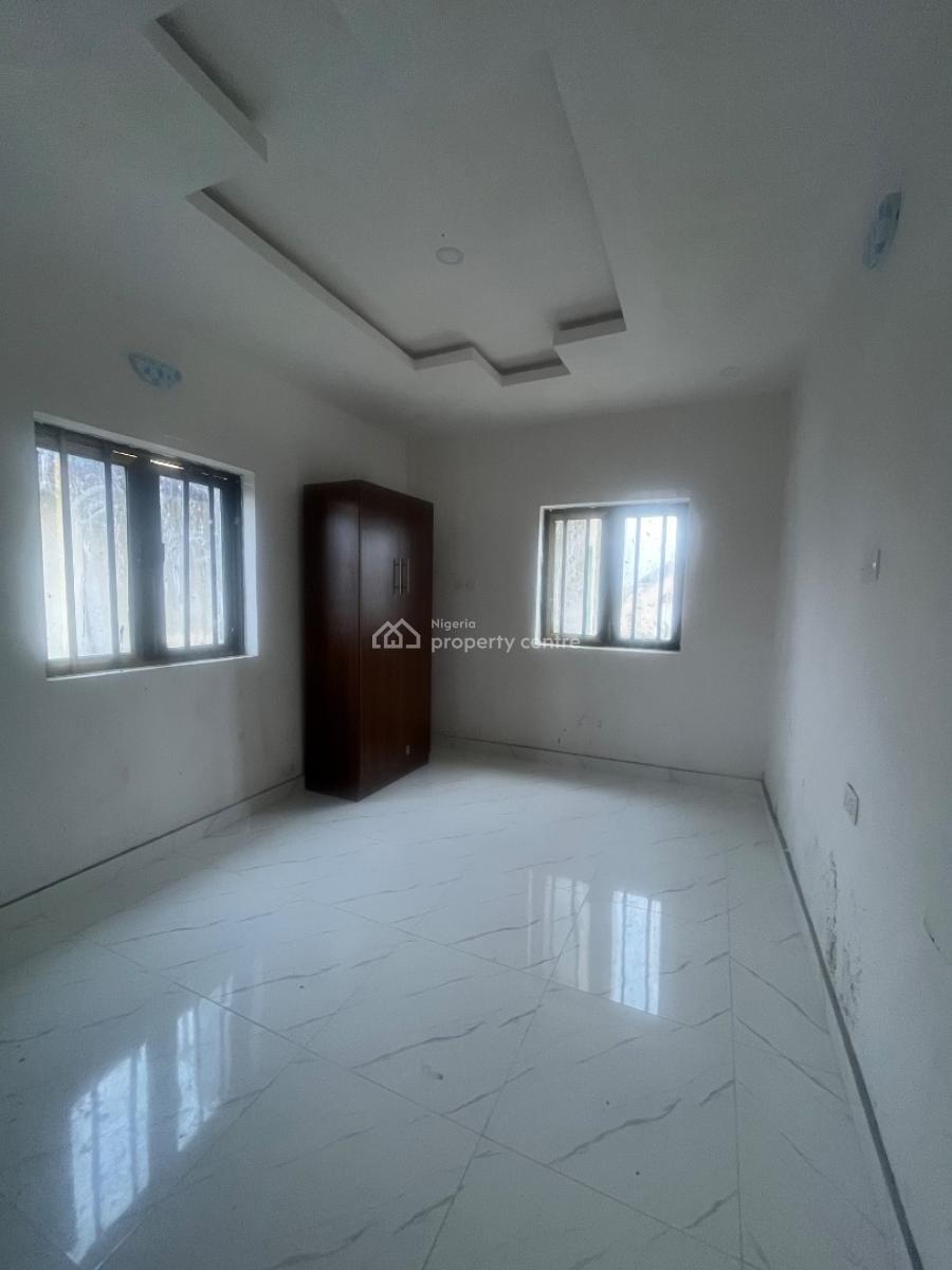 2 Bedroom Flat, Agunbiade Estate, Ogombo, Ajah, Lagos, Flat / Apartment for Rent