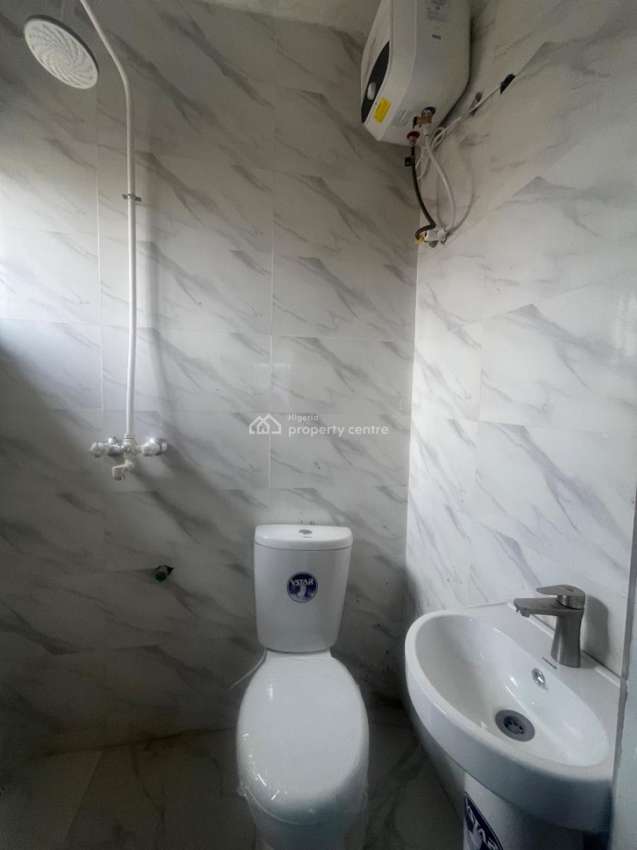 2 Bedroom Flat, Agunbiade Estate, Ogombo, Ajah, Lagos, Flat / Apartment for Rent