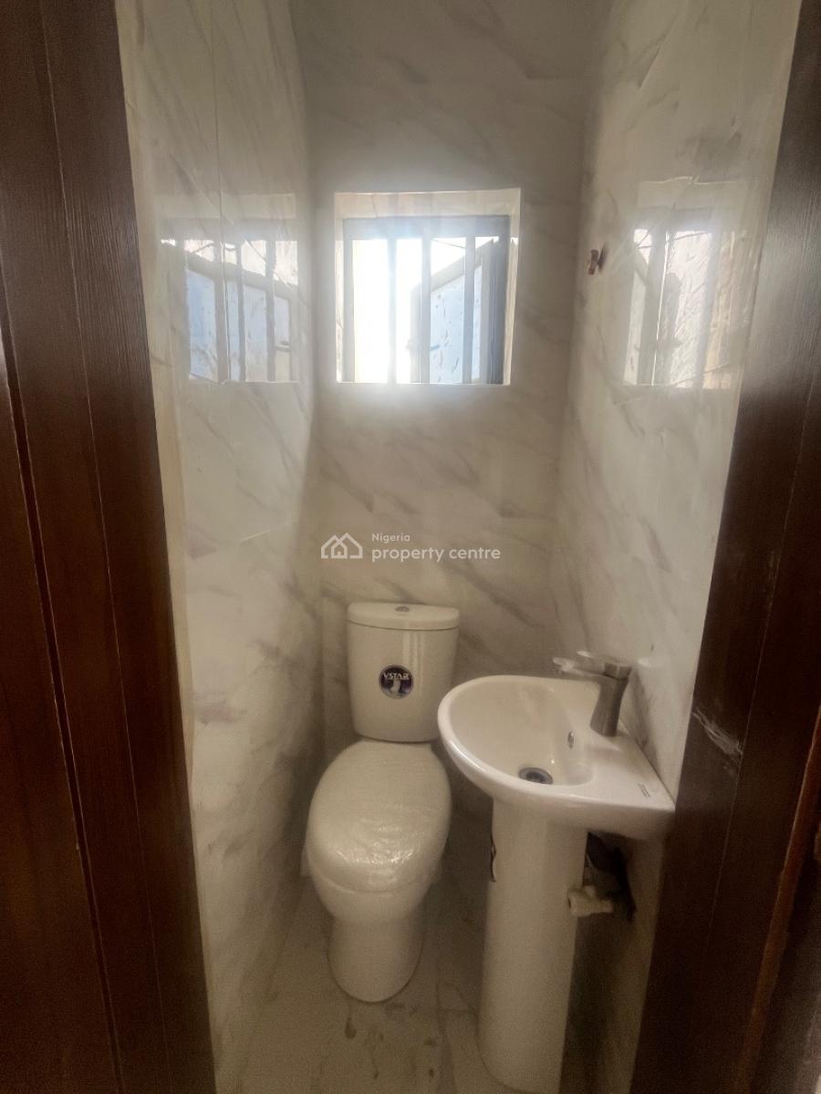 2 Bedroom Flat, Agunbiade Estate, Ogombo, Ajah, Lagos, Flat / Apartment for Rent