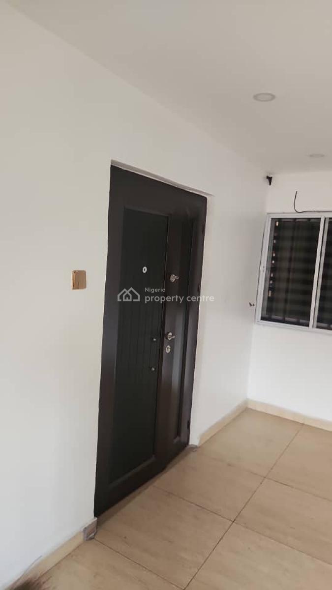 Two Bedroom Flat, Brf Estate, Iponri, Surulere, Lagos, Flat / Apartment for Sale