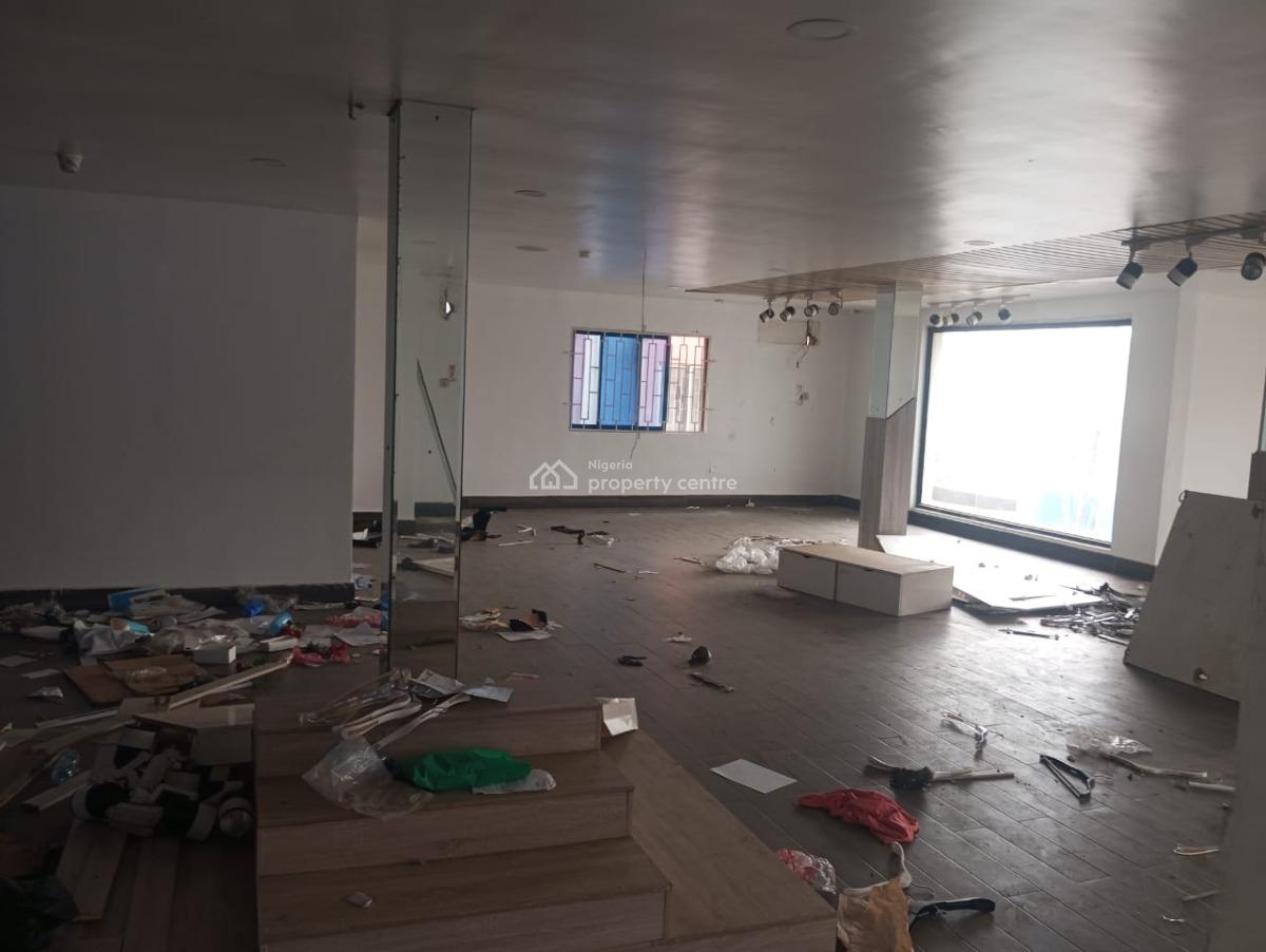 Open Plan Office Space Measuring 300sqmts, Along Opebi Road, Ikeja, Lagos, Office Space for Rent