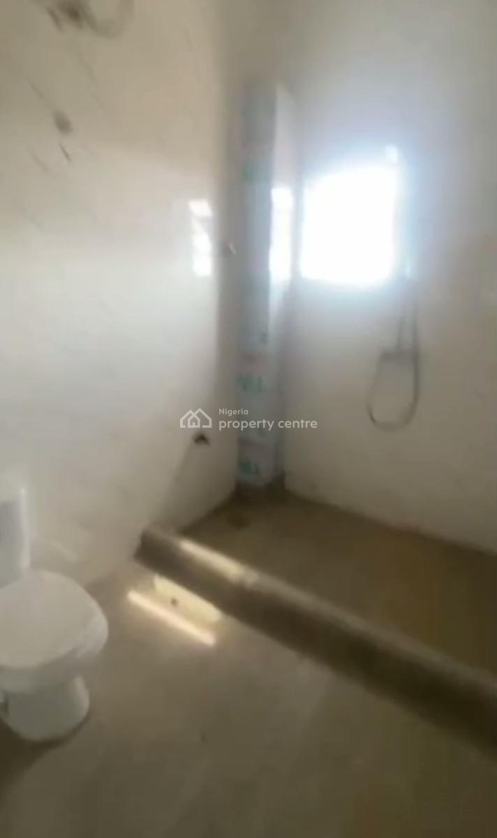 Standard Spacious 2 Bedroom Apartment, Off, Sabo, Yaba, Lagos, Flat / Apartment for Rent