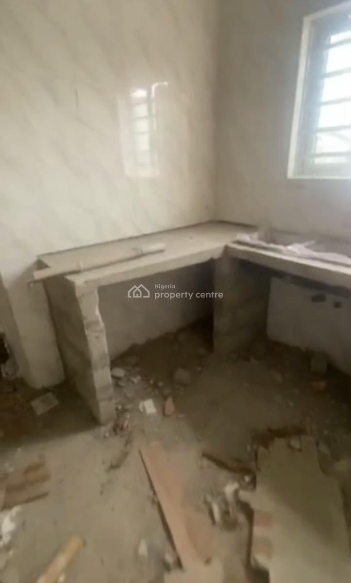 Standard Spacious 2 Bedroom Apartment, Off, Sabo, Yaba, Lagos, Flat / Apartment for Rent