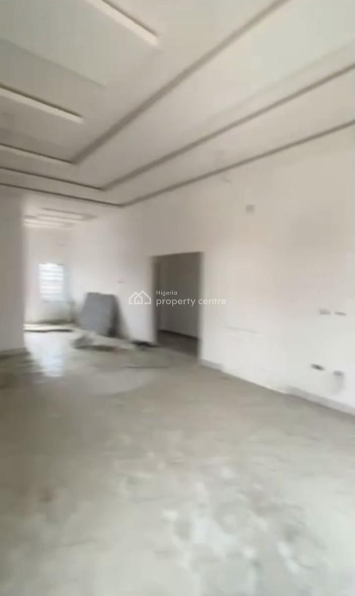 Standard Spacious 2 Bedroom Apartment, Off, Sabo, Yaba, Lagos, Flat / Apartment for Rent