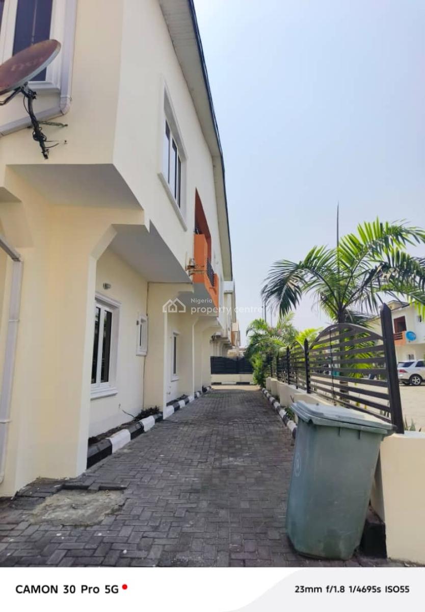 Spacious 4 Bedroom All En-suite, New Horizon 2 Estate, Lekki, Lagos, Flat / Apartment for Rent