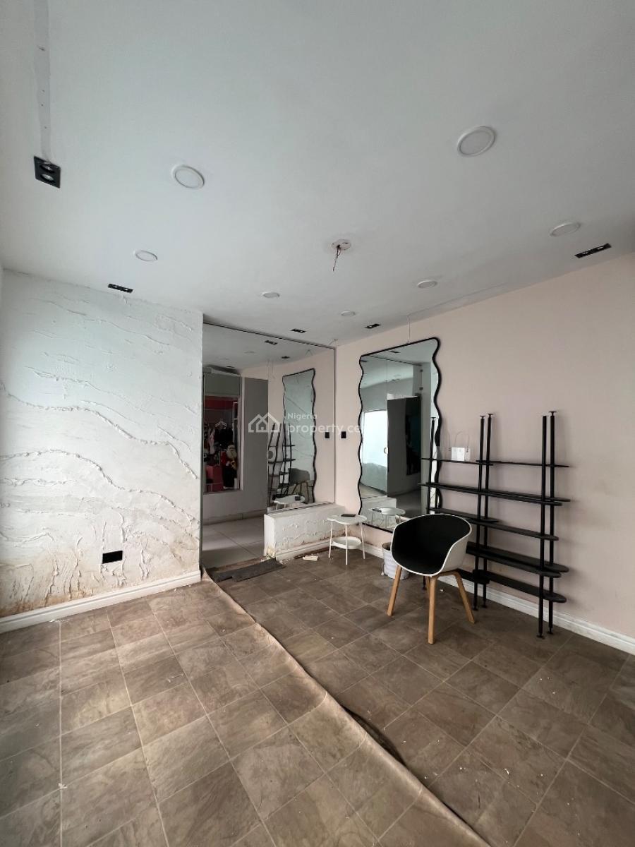 Office/shop Space  4 Million, Lekki Phase 1, Lekki, Lagos, Shop for Rent