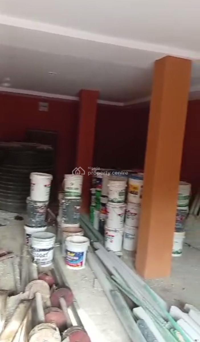 Warehouse with in-built Toilet, Alagomeji, Yaba, Lagos, Warehouse for Rent