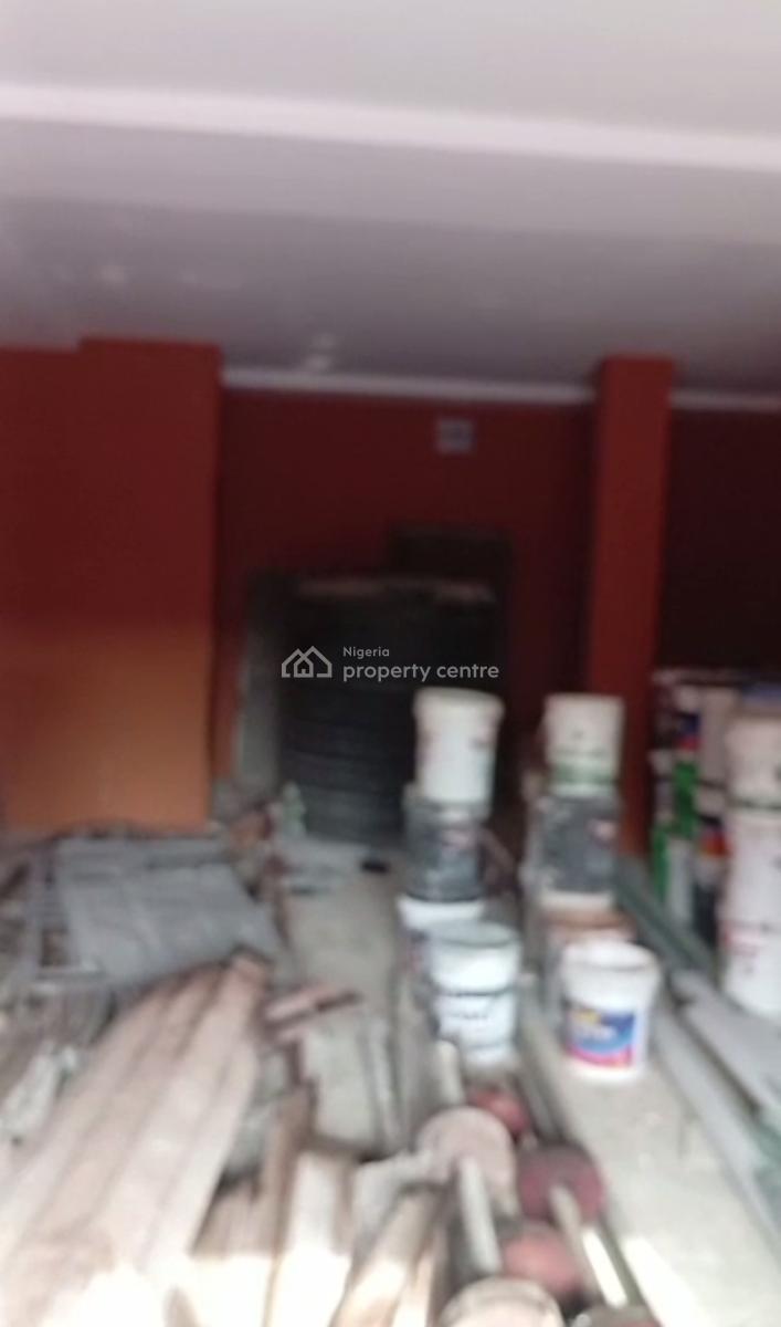 Warehouse with in-built Toilet, Alagomeji, Yaba, Lagos, Warehouse for Rent