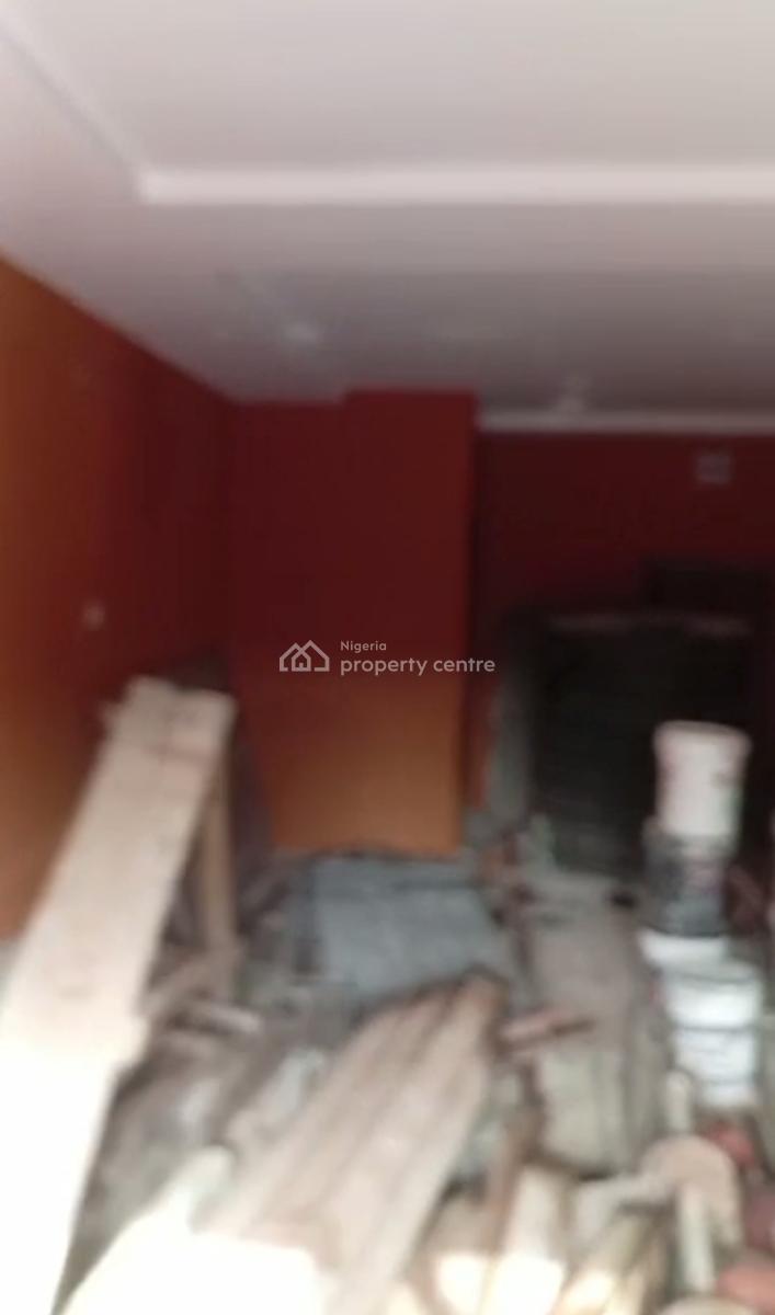 Warehouse with in-built Toilet, Alagomeji, Yaba, Lagos, Warehouse for Rent