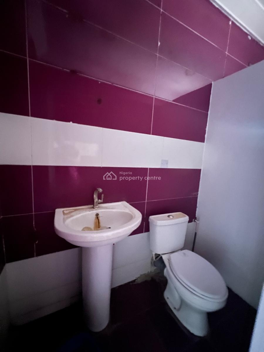 Office/shop Space  20 Million, Lekki Phase 1, Lekki, Lagos, Shop for Rent