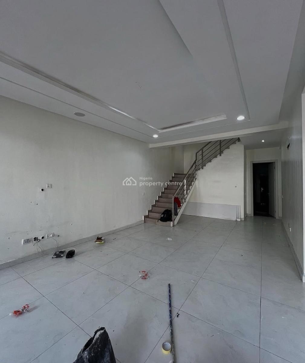 4bedrooms Semi Detached Duplex with Swimming Pool and Gym, Ologolo, Lekki, Lagos, Semi-detached Duplex for Rent