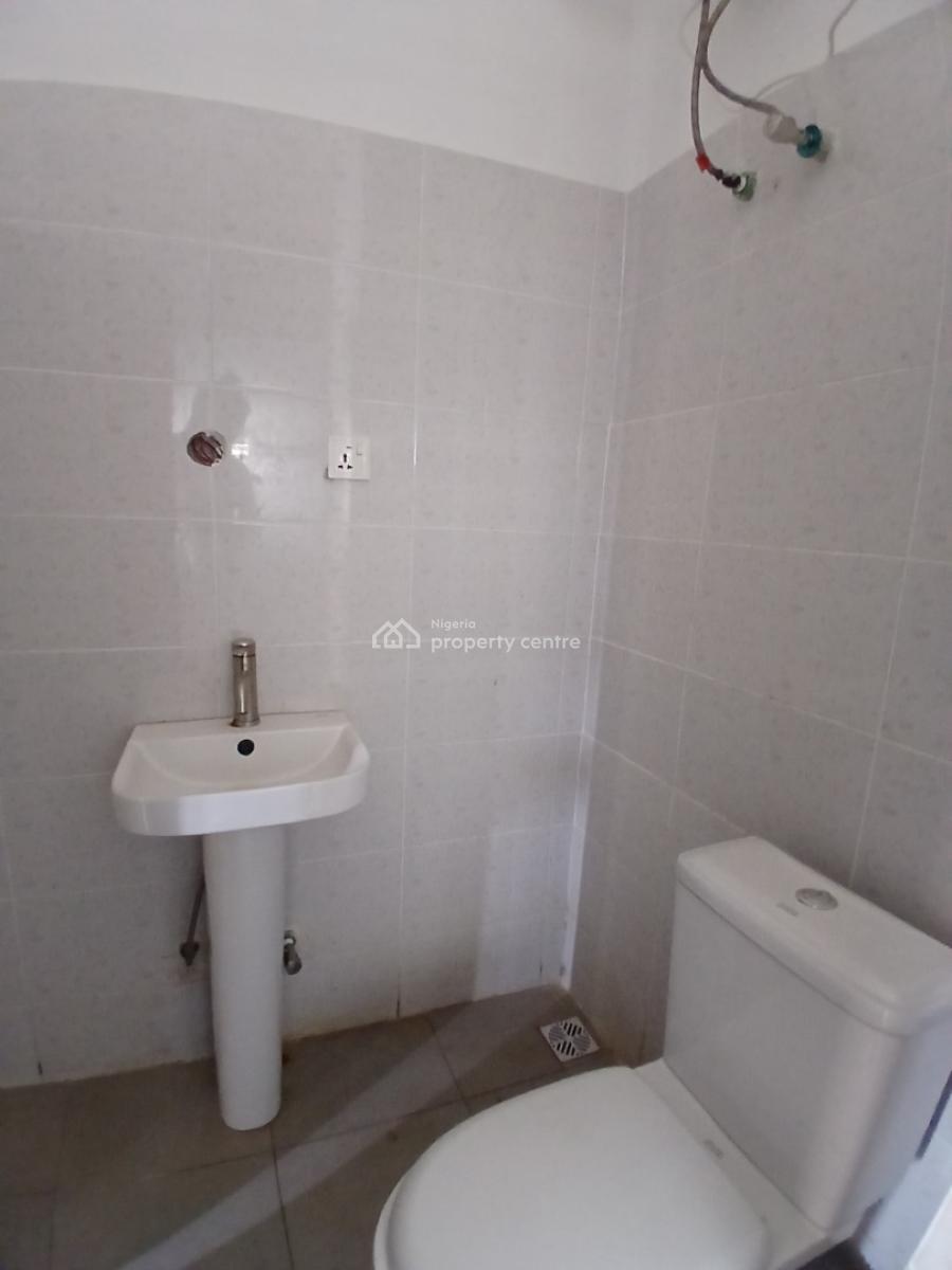 Serviced 3 Bedroom En-suite Flat with an Enclosws Fitted Kitchen, Cook, Ikate, Lekki, Lagos, Flat / Apartment for Rent