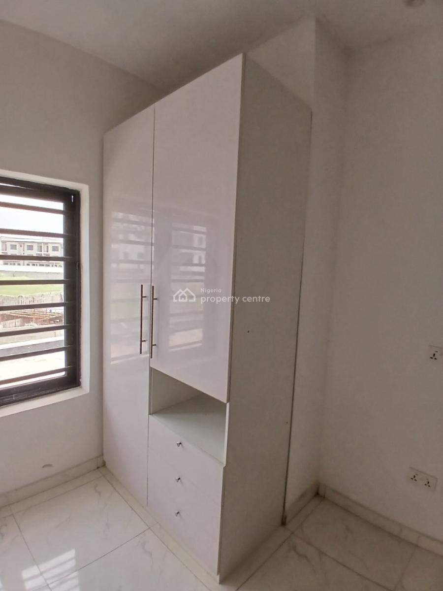 Serviced 3 Bedroom En-suite Flat with an Enclosws Fitted Kitchen, Cook, Ikate, Lekki, Lagos, Flat / Apartment for Rent