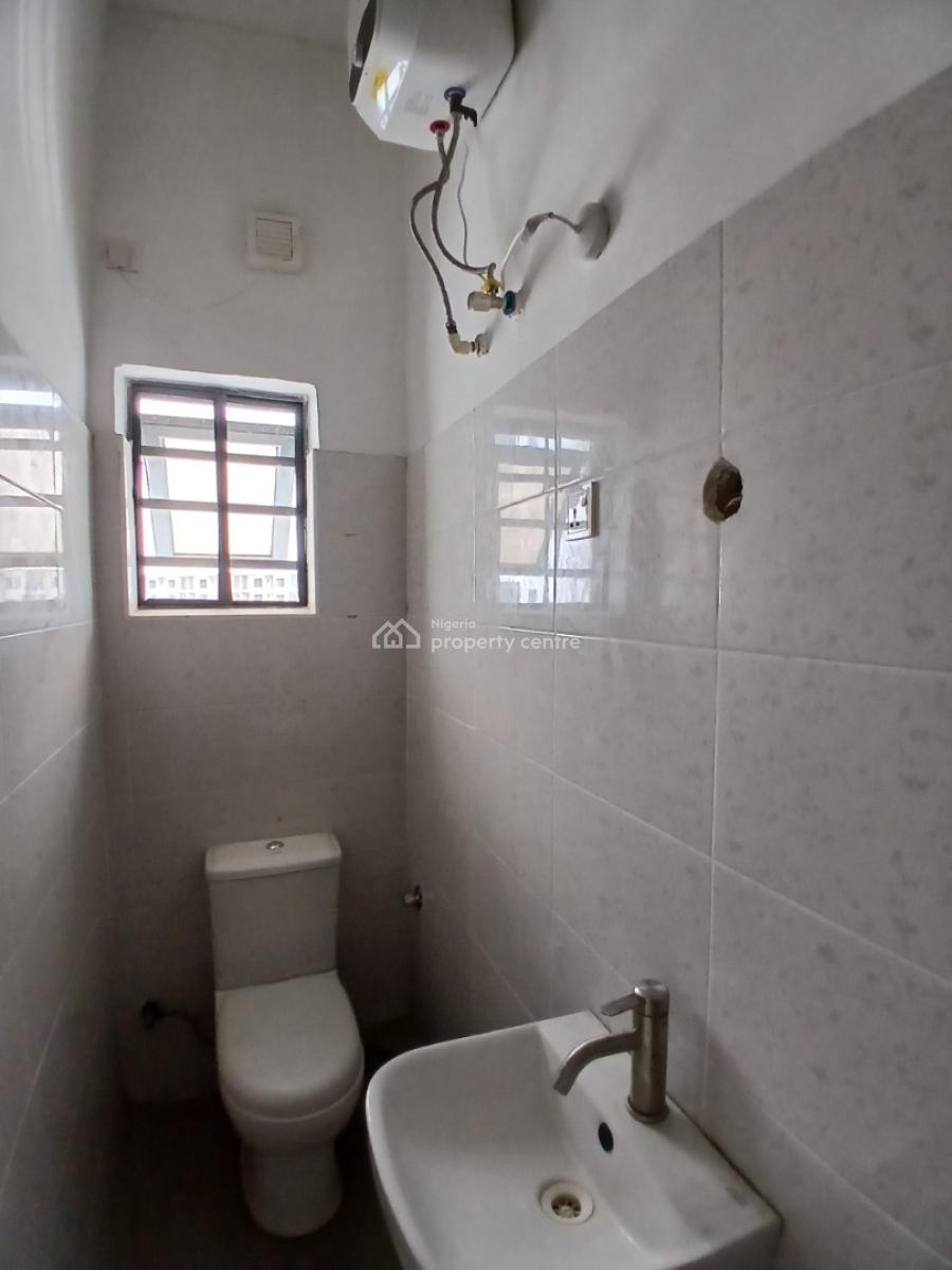 Serviced 3 Bedroom En-suite Flat with an Enclosws Fitted Kitchen, Cook, Ikate, Lekki, Lagos, Flat / Apartment for Rent