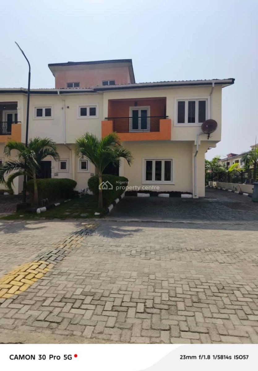 Spacious 4 Bedroom Semi Detached Duplex with Bq, Lekki Right, Lekki Phase 1, Lekki, Lagos, Semi-detached Duplex for Rent