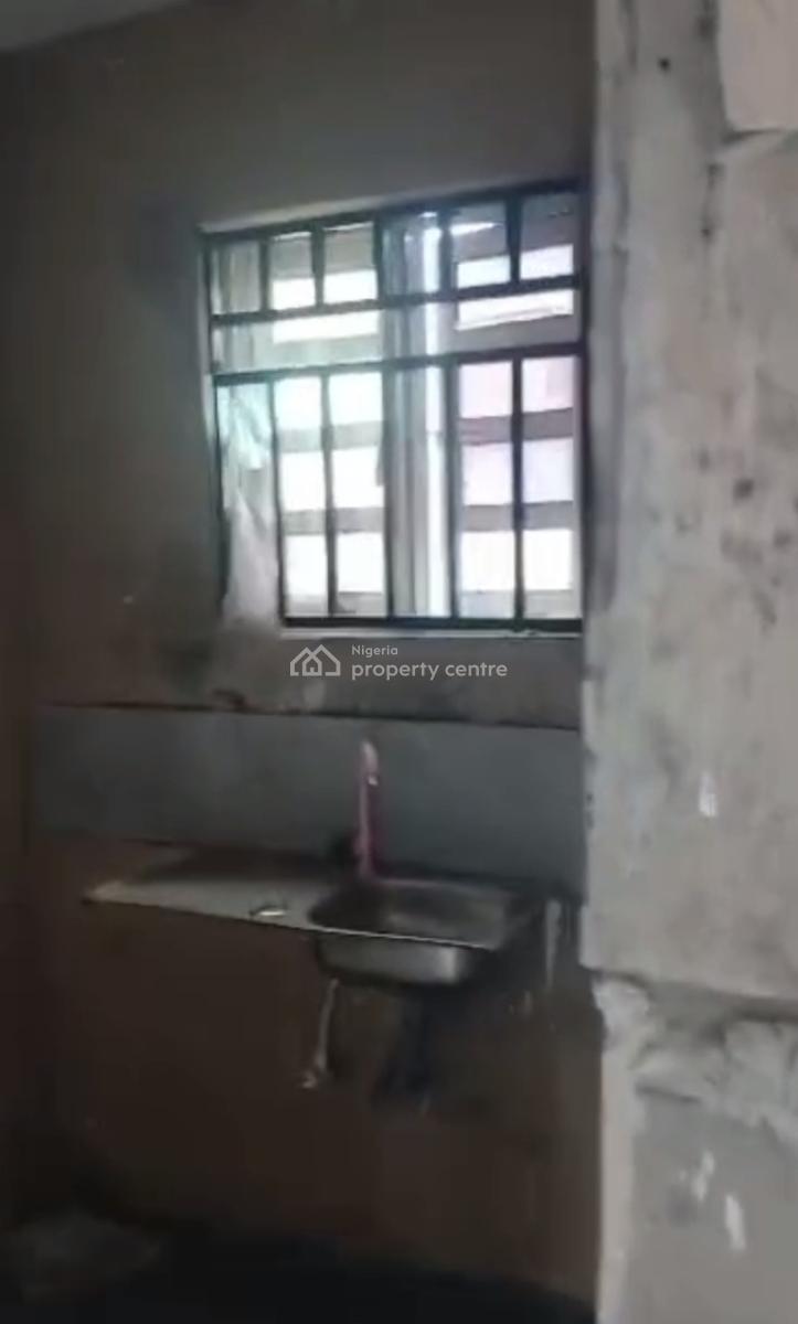 Newly Built, Spacious 2 Bedroom Apartment, Isolo Road, Alafia, Mushin, Lagos, Flat / Apartment for Rent