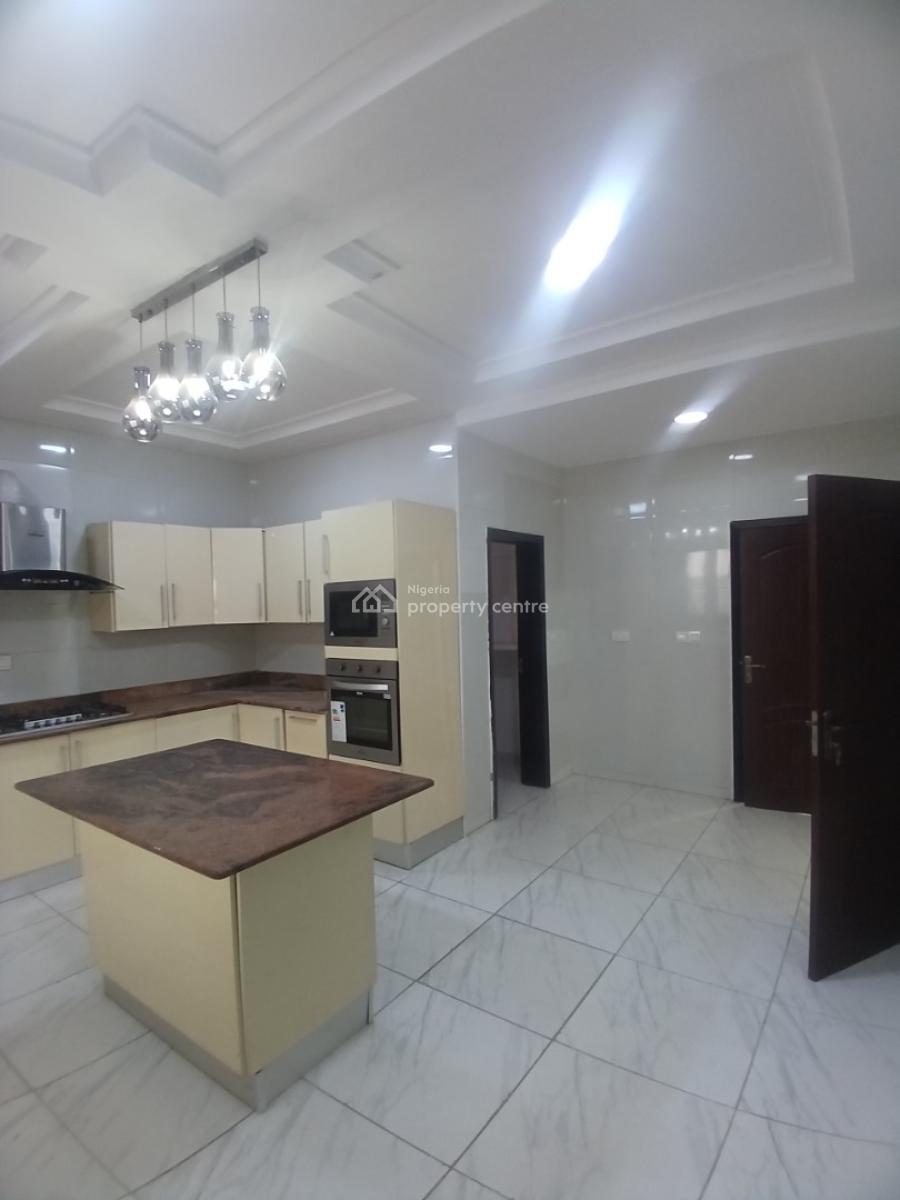 Well Renovated, 4 Bedroom Detached Duplex with 2room Bq, Guzape District Abuja Diplomatic, Guzape District, Abuja, Detached Duplex for Rent