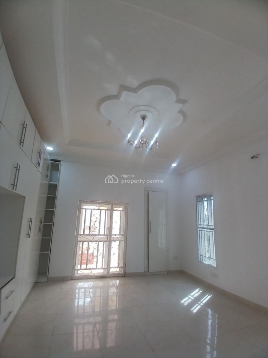 Well Renovated, 4 Bedroom Detached Duplex with 2room Bq, Guzape District Abuja Diplomatic, Guzape District, Abuja, Detached Duplex for Rent