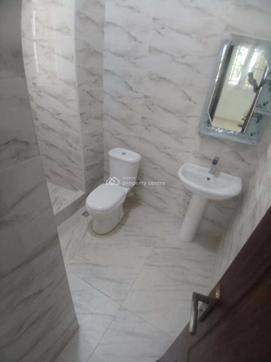 Well Renovated, 4 Bedroom Detached Duplex with 2room Bq, Guzape District Abuja Diplomatic, Guzape District, Abuja, Detached Duplex for Rent