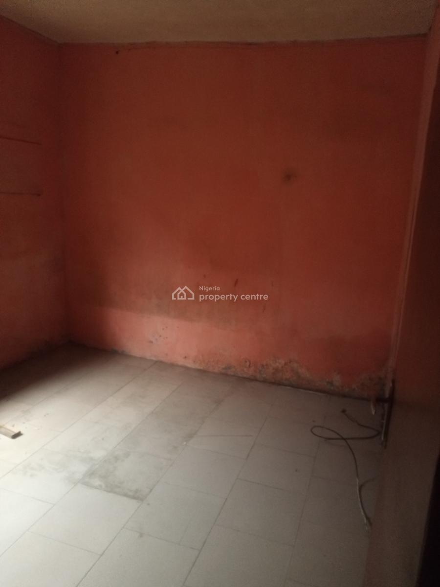 2 Bedroom, Brown Rd, Aguda, Surulere, Lagos, Flat / Apartment for Rent