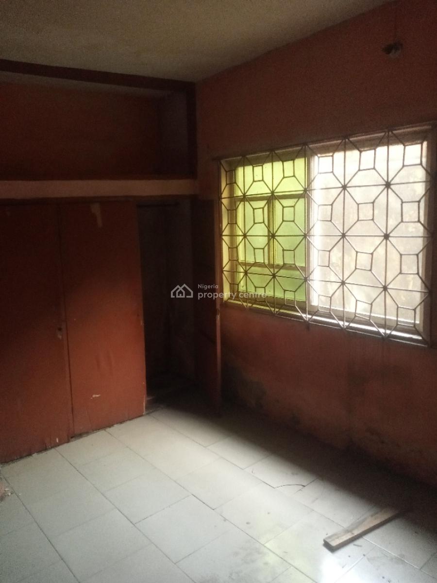 2 Bedroom, Brown Rd, Aguda, Surulere, Lagos, Flat / Apartment for Rent
