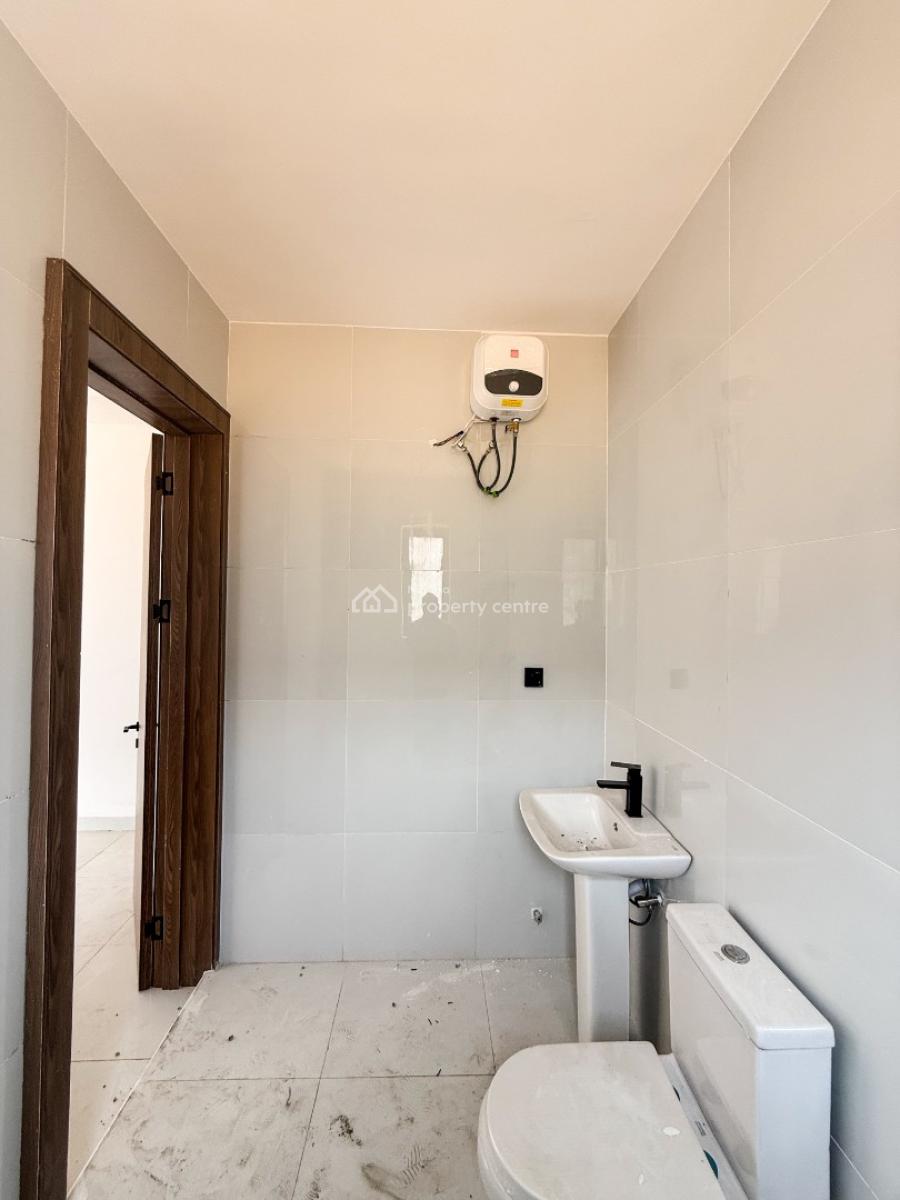 2 & 3  Bedroom Apartment with Pool, Lekki Phase 1, Lekki, Lagos, Flat / Apartment for Sale