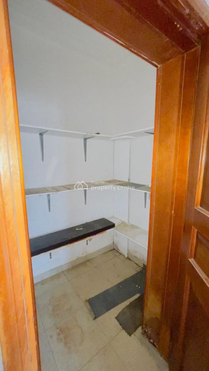 Luxurious 3 Bedroom Flat with Bq, Lekki Phase 1, Lekki, Lagos, Flat / Apartment for Rent