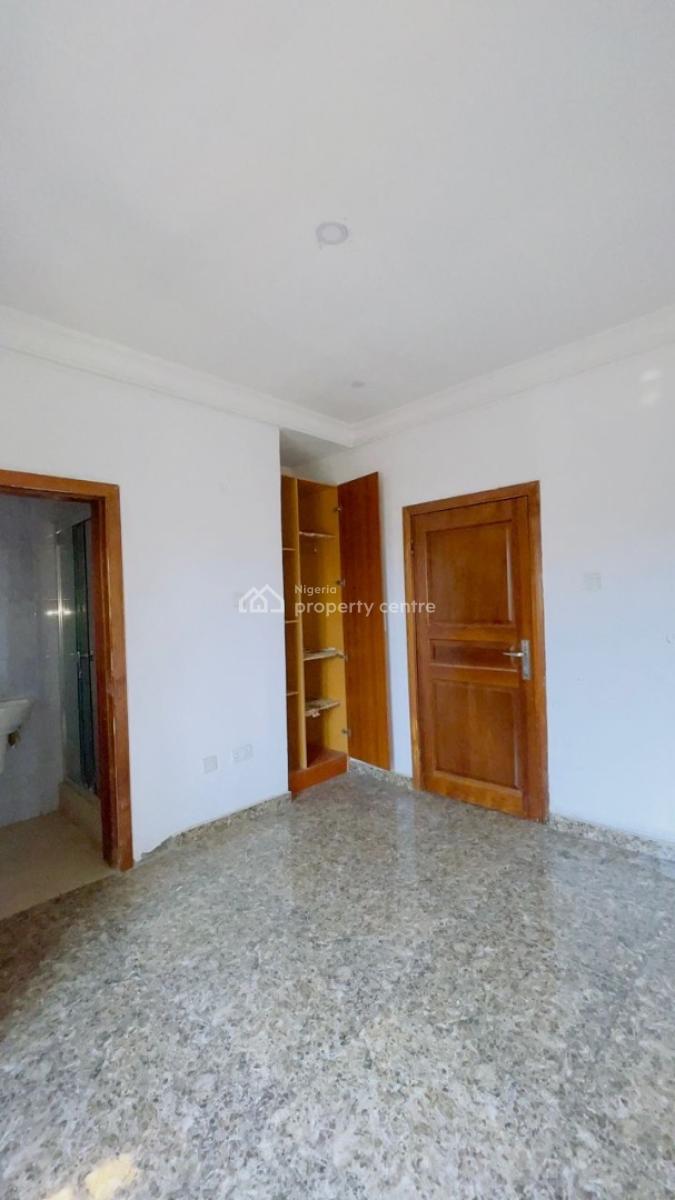 Luxurious 3 Bedroom Flat with Bq, Lekki Phase 1, Lekki, Lagos, Flat / Apartment for Rent