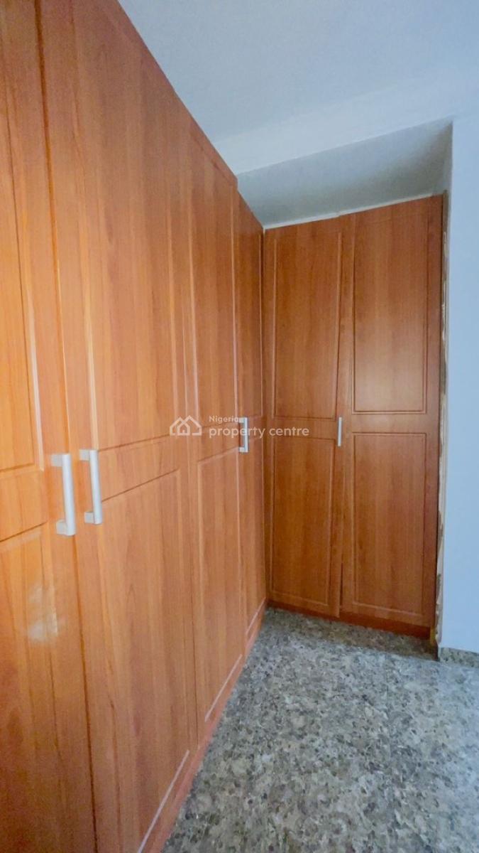 Luxurious 3 Bedroom Flat with Bq, Lekki Phase 1, Lekki, Lagos, Flat / Apartment for Rent