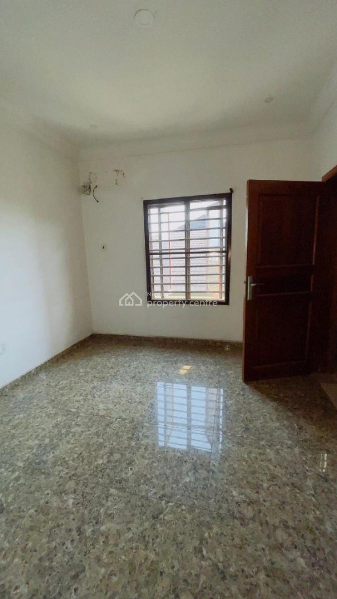 Luxurious 3 Bedroom Flat with Bq, Lekki Phase 1, Lekki, Lagos, Flat / Apartment for Rent