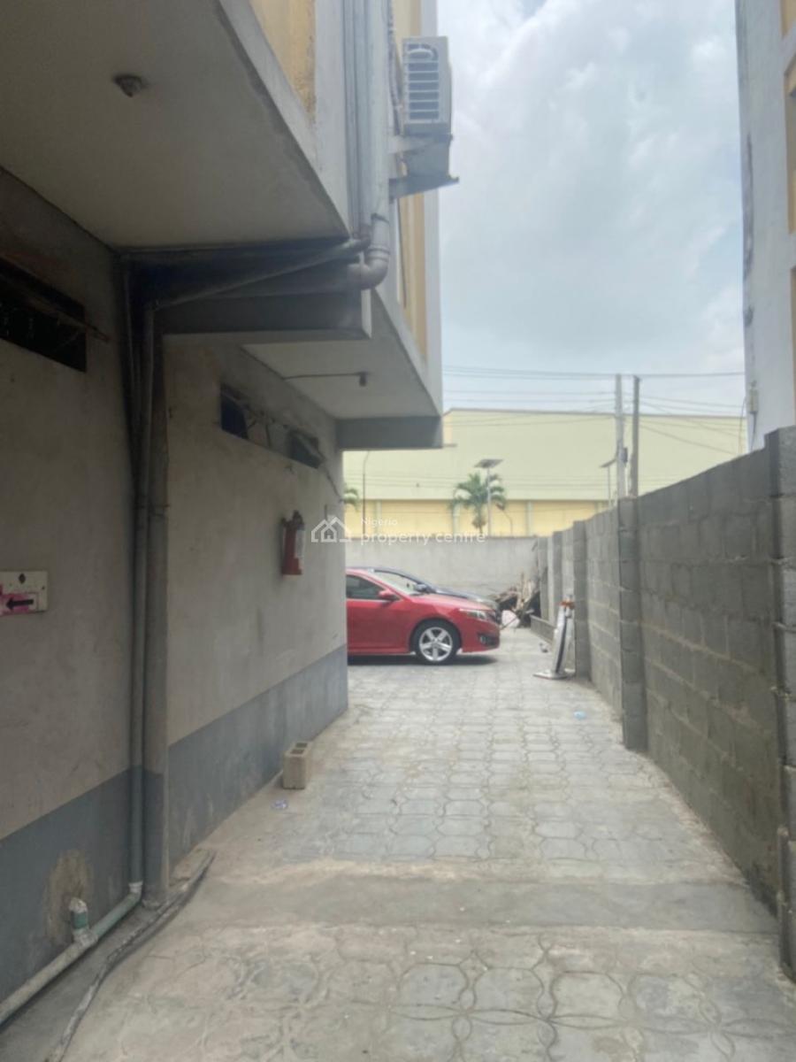 Well Maintained Office Space, Alausa, Ikeja, Lagos, Office Space for Rent