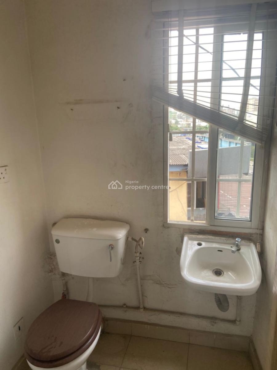 Well Maintained Office Space, Alausa, Ikeja, Lagos, Office Space for Rent
