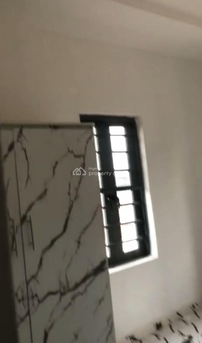 Standard 2 Bedroom Apartment, Along Ajuwon Akute Road, Ojodu, Lagos, Flat / Apartment for Rent