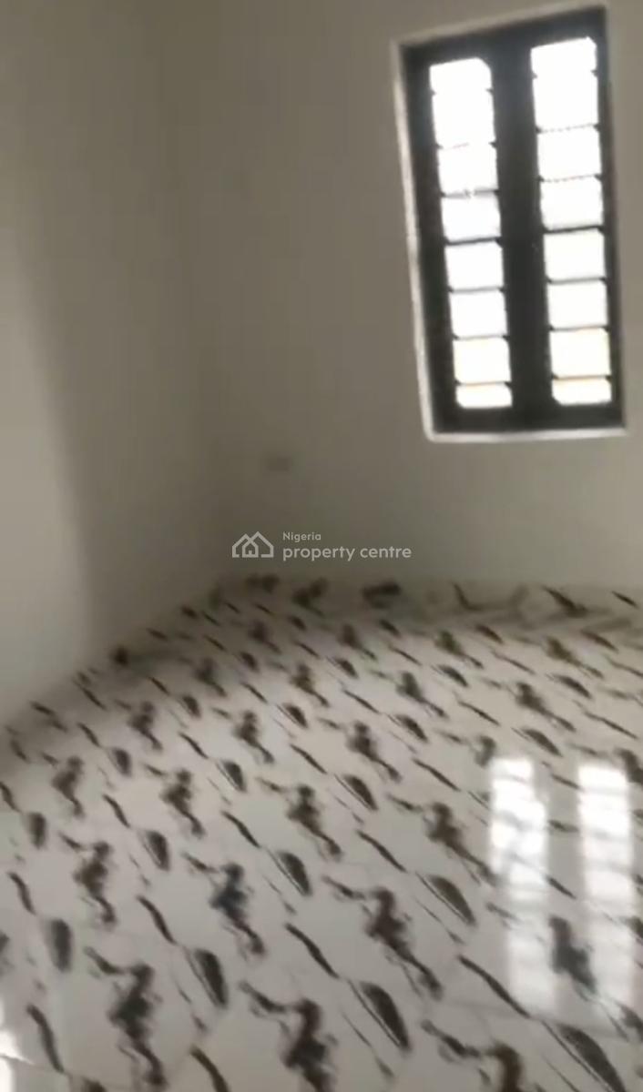 Standard 2 Bedroom Apartment, Along Ajuwon Akute Road, Ojodu, Lagos, Flat / Apartment for Rent