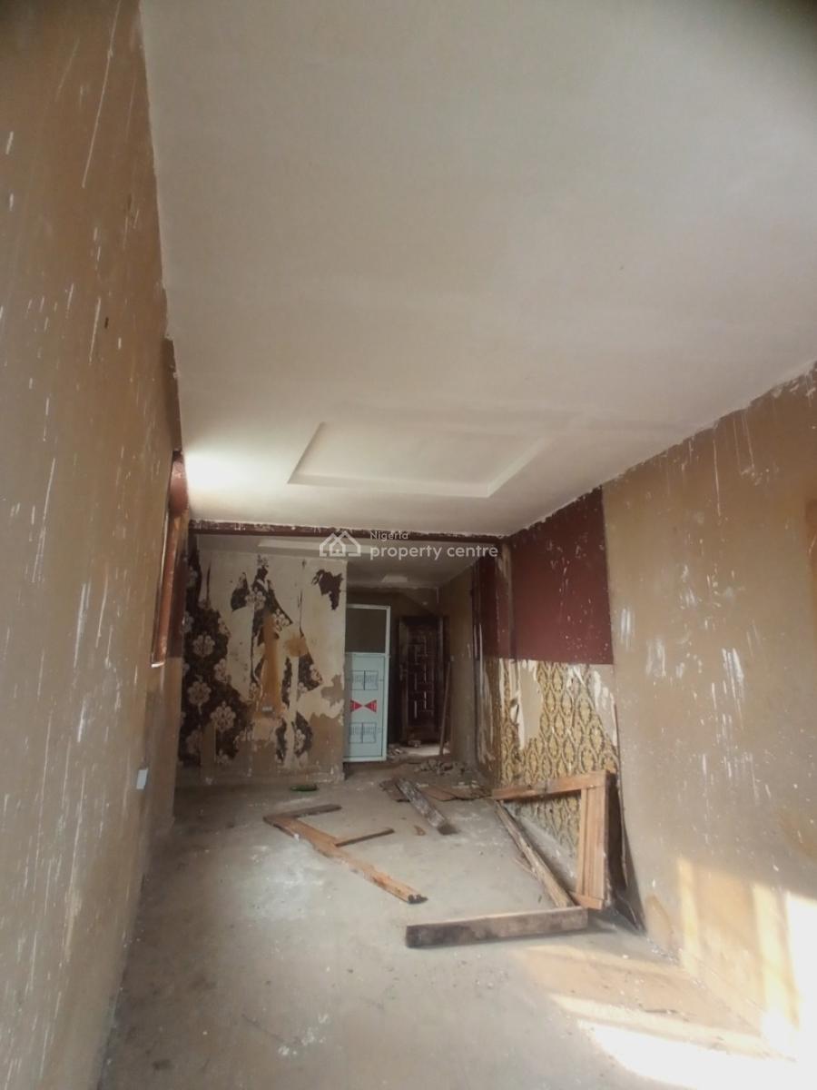 a Mini Flat, Close to Olopomeji, Oworonshoki, Kosofe, Lagos, Mini Flat (room and Parlour) for Rent