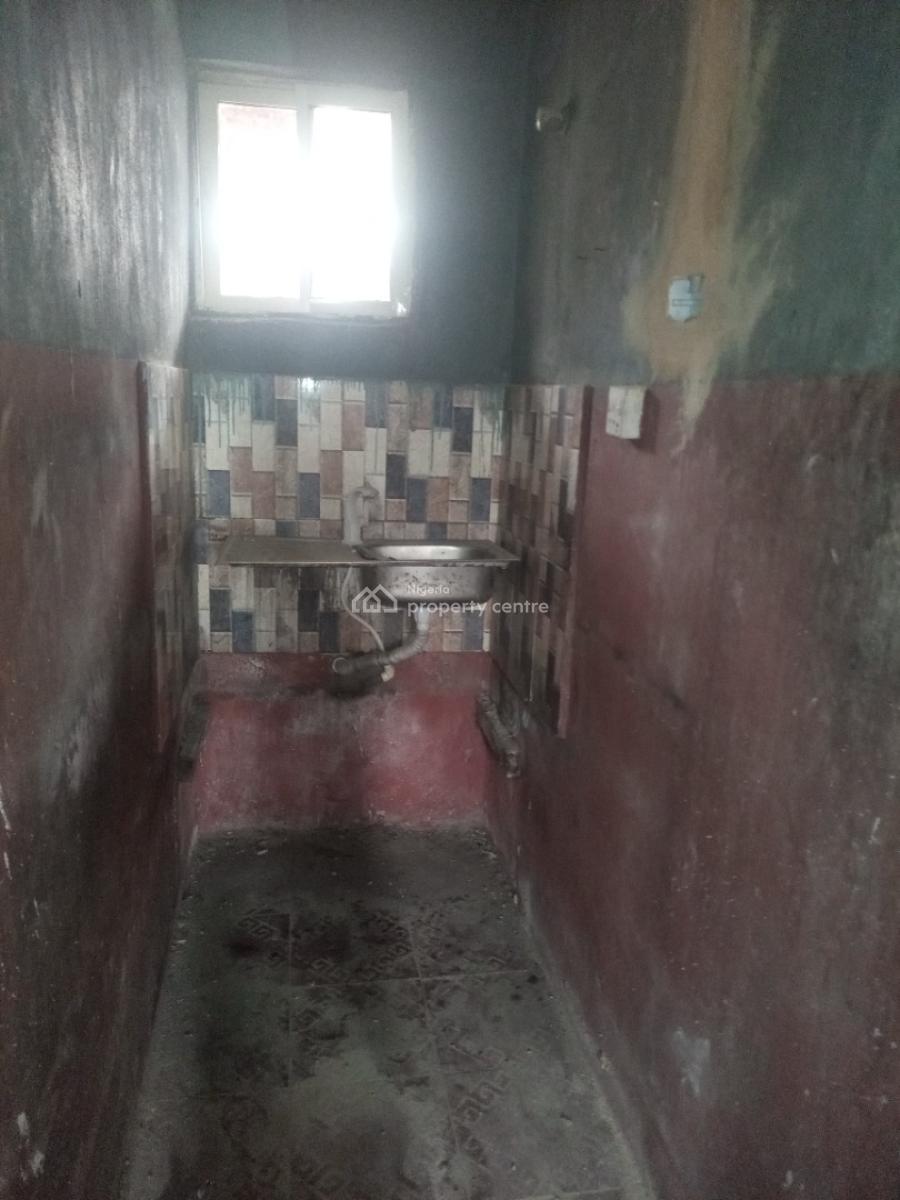 a Mini Flat, Close to Olopomeji, Oworonshoki, Kosofe, Lagos, Mini Flat (room and Parlour) for Rent