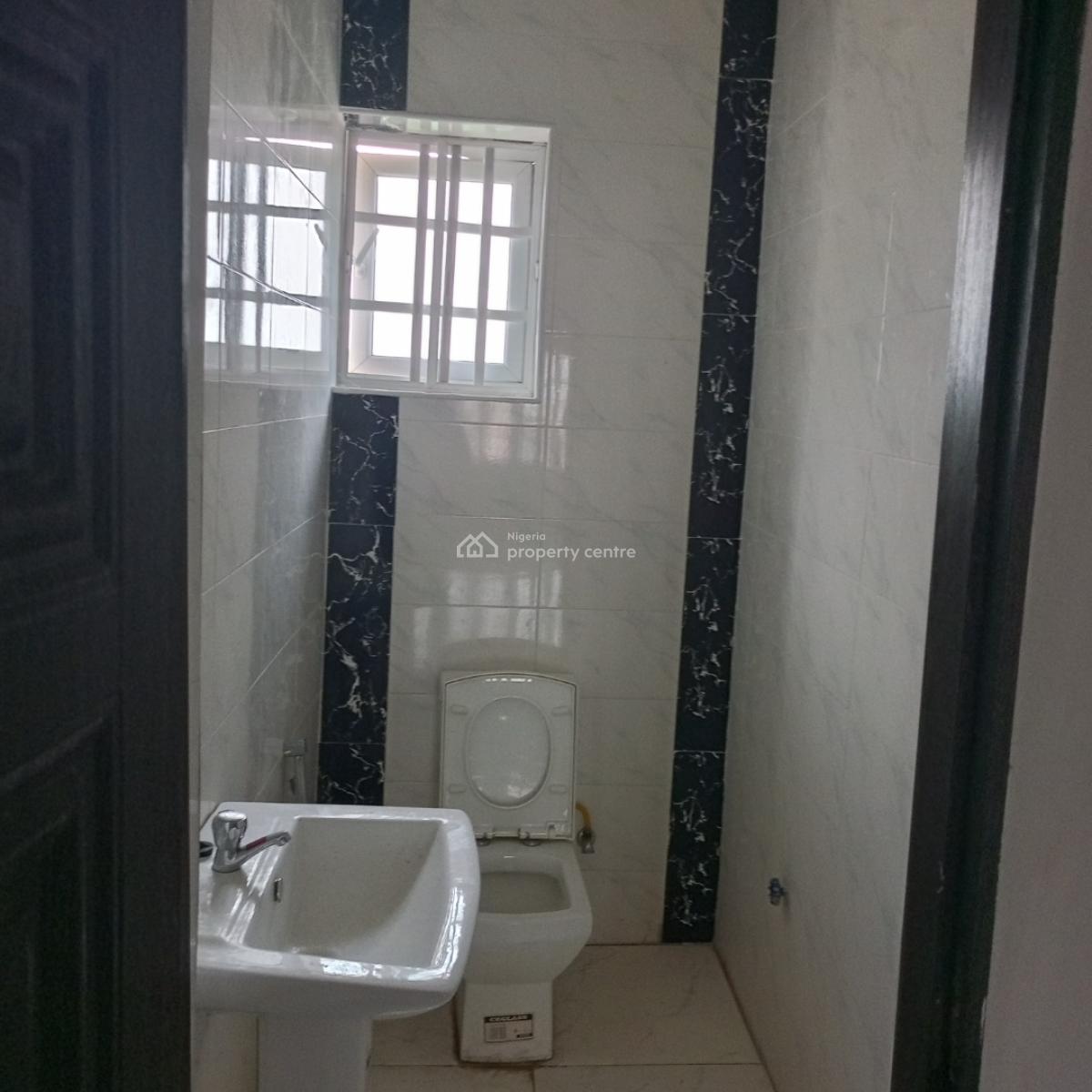 Beautiful Upstairs 3 Bedroom Flat, Off Mobil Road, Ilaje, Ajah, Lagos, Terraced Duplex for Rent