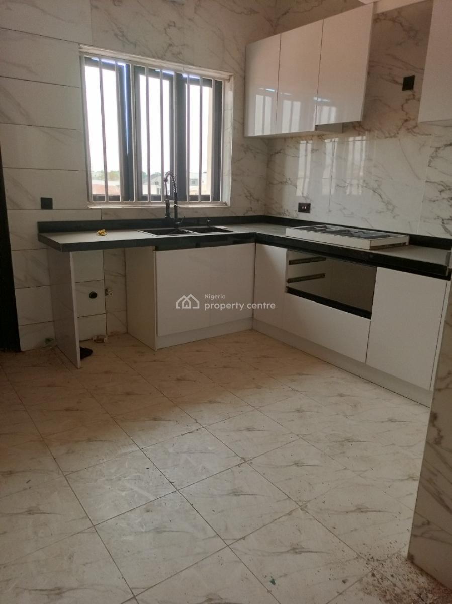 New 3bedroom Up with Pool Gym Elevator 24hours Light, Right Hand Side, Lekki Phase 1, Lekki, Lagos, Flat / Apartment for Rent