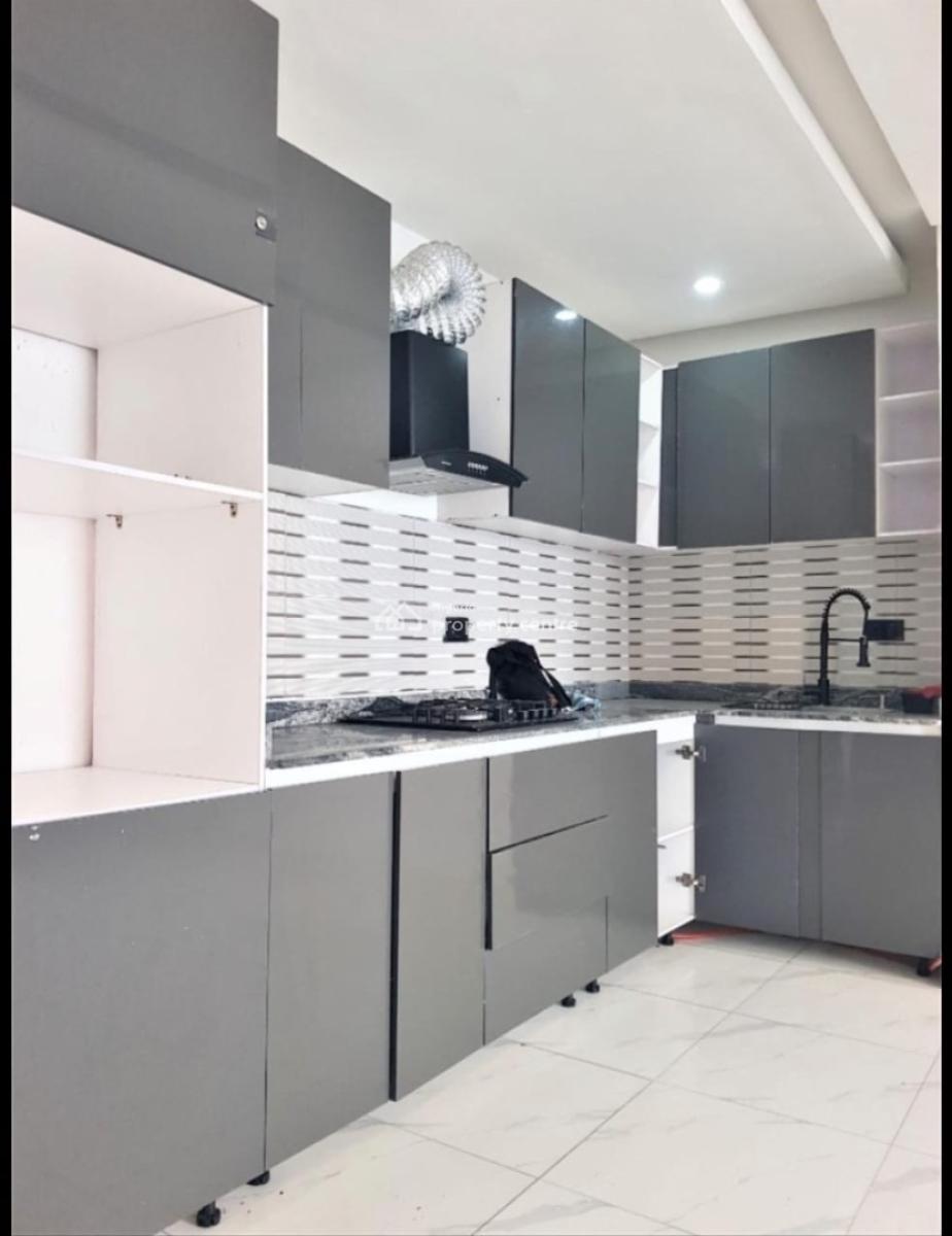 2 Bedroom Apartment, Ologolo, Lekki, Lagos, Flat / Apartment for Rent