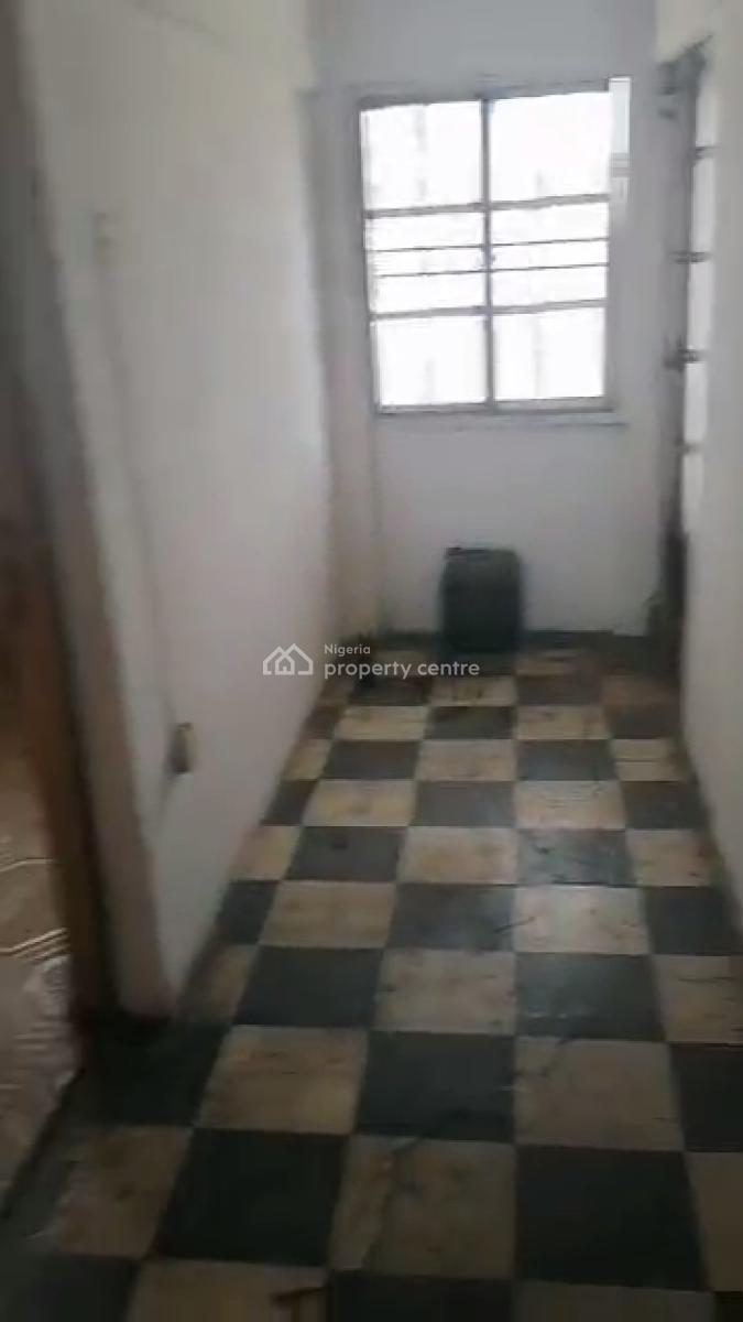Spacious 3 Bedroom Apartment, Off Toyin Street, Ikeja, Lagos, Flat / Apartment for Rent