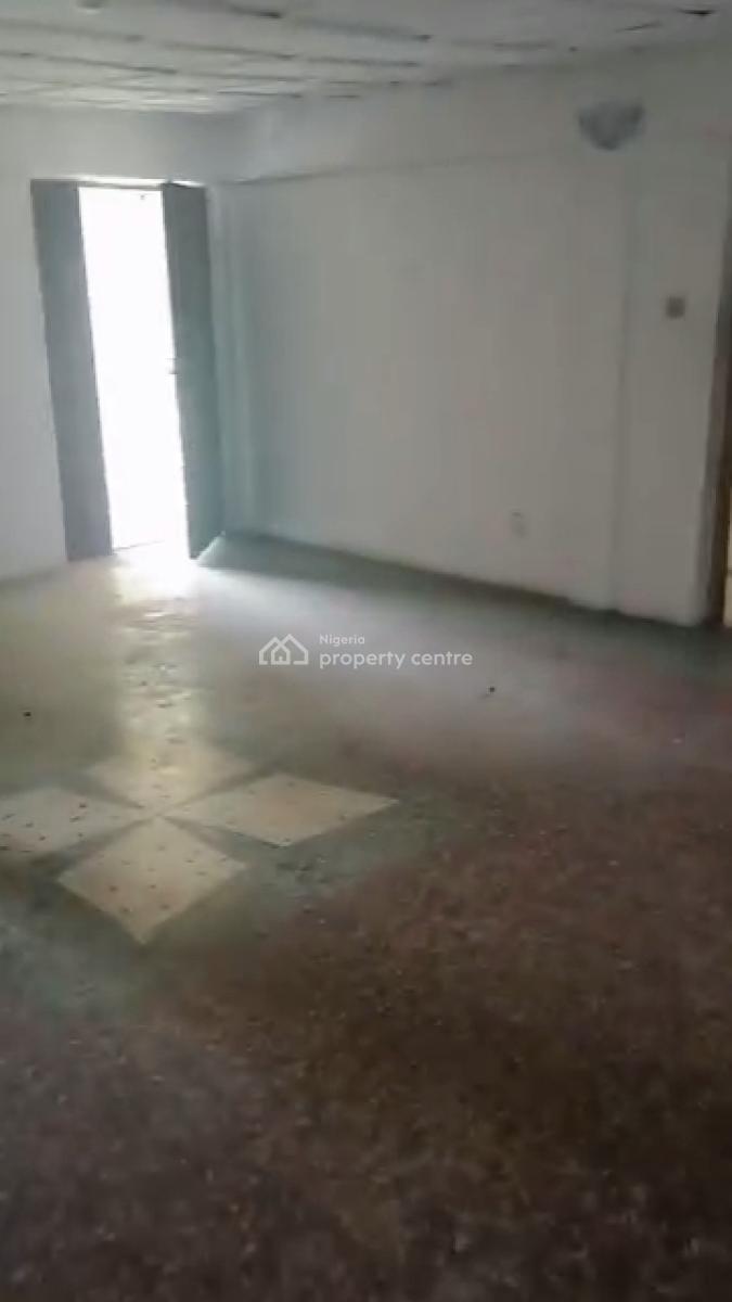 Spacious 3 Bedroom Apartment, Off Toyin Street, Ikeja, Lagos, Flat / Apartment for Rent